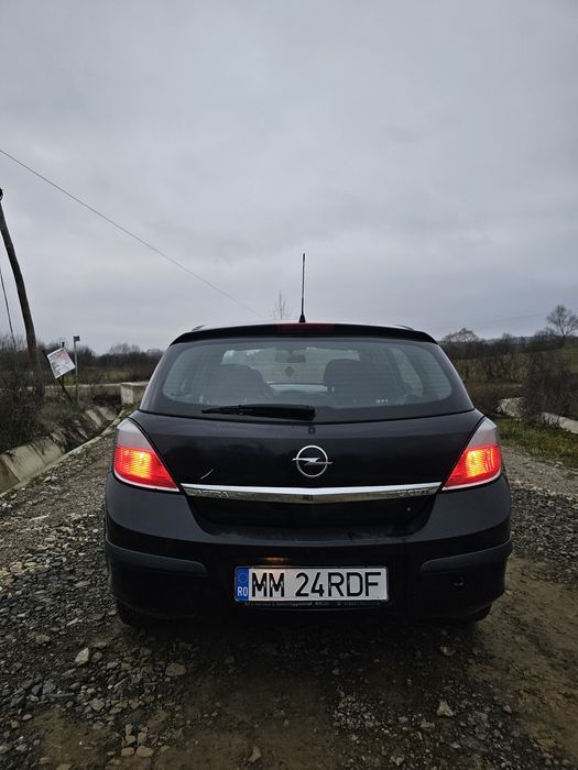 Opel astra h 2004