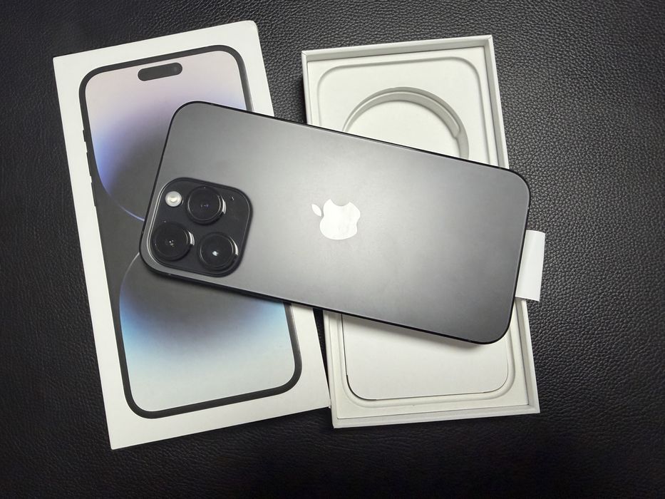 Iphone 14 pro max Black Space