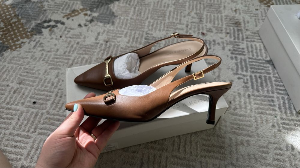 charles and keith (узкий каблук )
