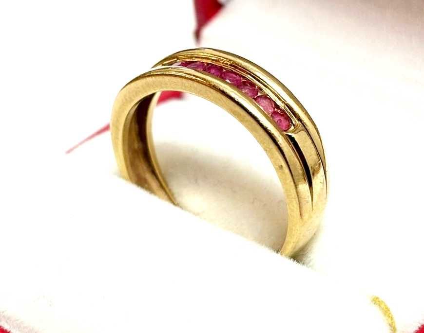Inel din aur de 8k cu rubine