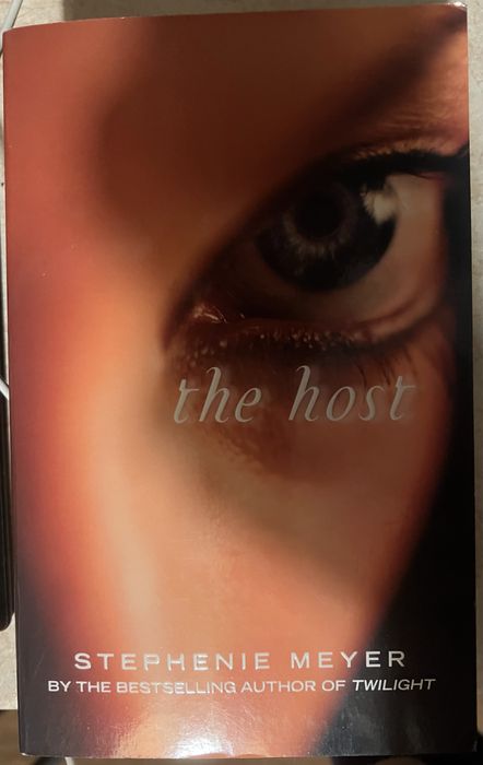 Книга The host - Stephenie Meyer
