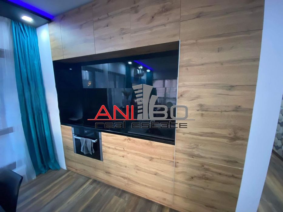 Продава се Тристаен апартамент в Варна, Възраждане 3 - 105 кв.м за 1904 €/кв.м - Снимка #3