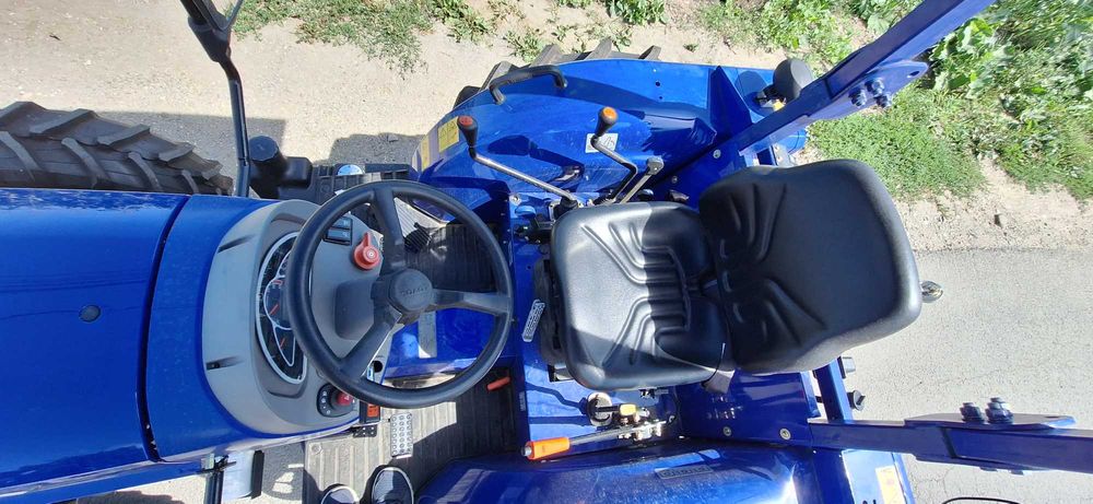 Tractor agricol nou LOVOL 404 cu A/C ,40CP,4x4,cu CIV