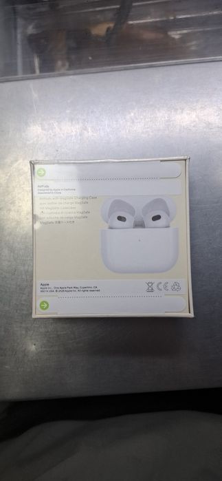 AirPods (3rd generation)
