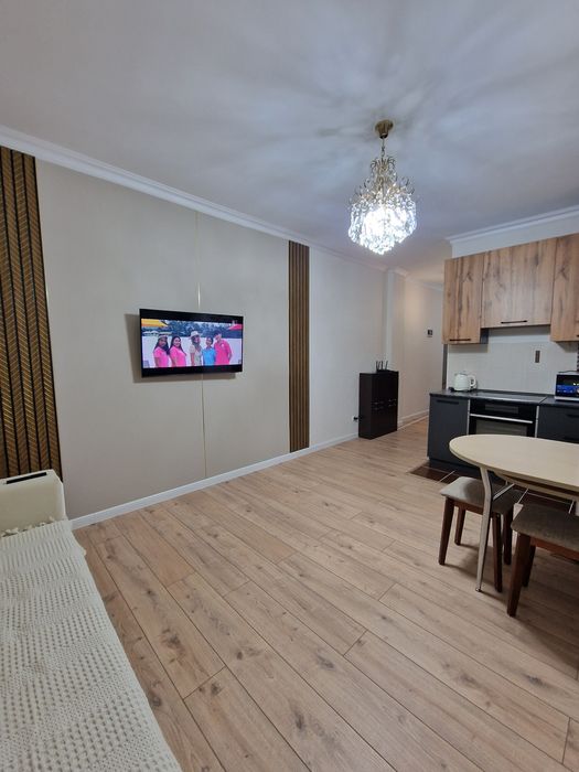 Сдам 2 х ком квартиру посуточно