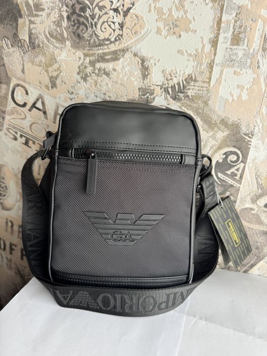 Чанта Boss, EA7, LV,Prada