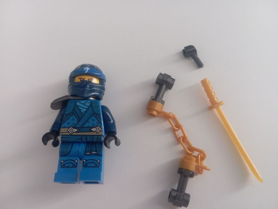 Обменяю мини фигурку с аксессами