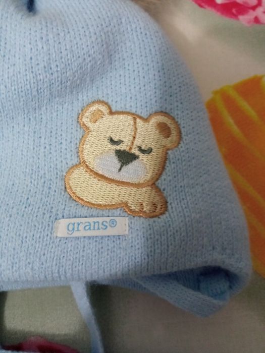 Продам детские шапочки на малыша