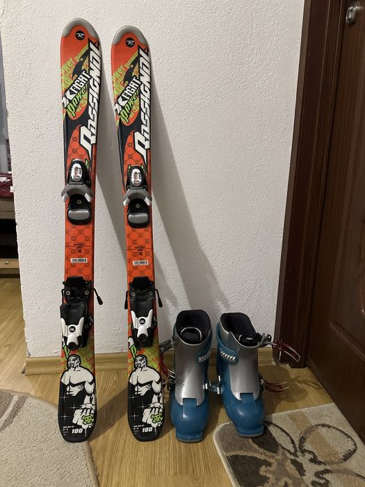 Skiuri + clapari marimea 32