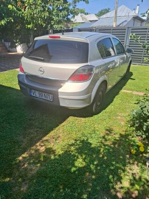 OPEL Astra 2011 — imagine 4