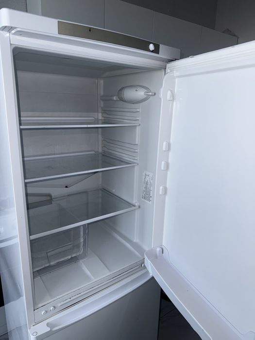 Холодильник indesit