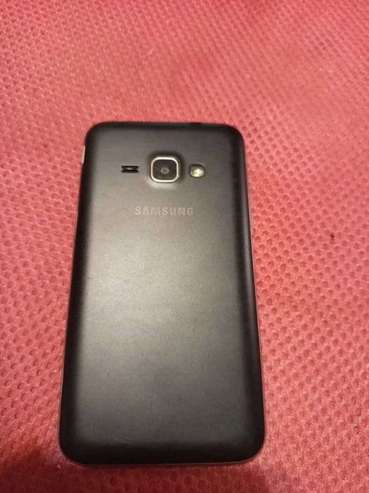 Смартфон Самсунг Samsung J 1 2016 Перфектен телефон