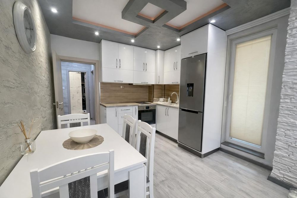 Дава се под наем Двустаен апартамент в Пловдив, Кючук Париж - 70 кв.м за 498.27 € - Снимка #1