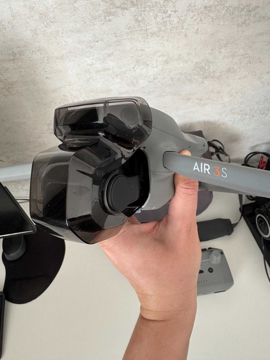 Квадрокоптер DJI Air 3S Combo