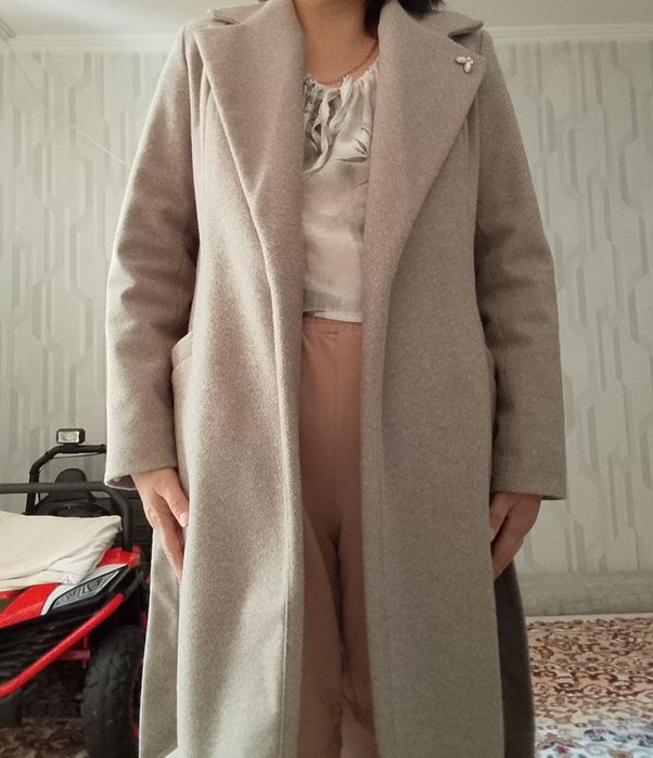 Продам пальто 44 размер.