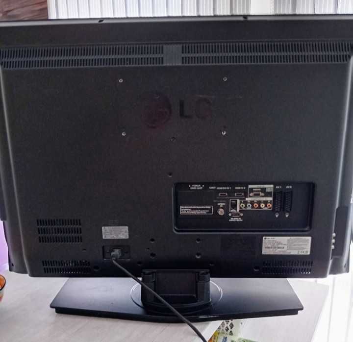 Телевизор LG 32 "