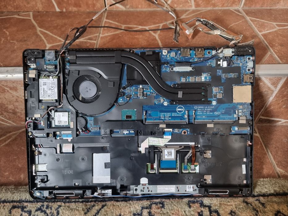 Laptop Dell pentru piese
