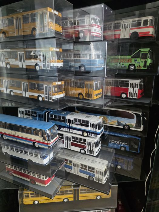Ikarus Demprice 1:43