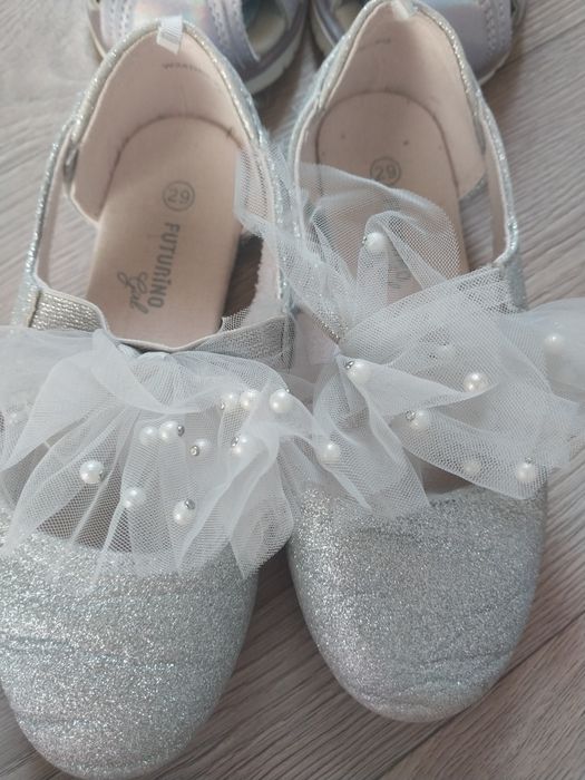 Продам детские сандали!