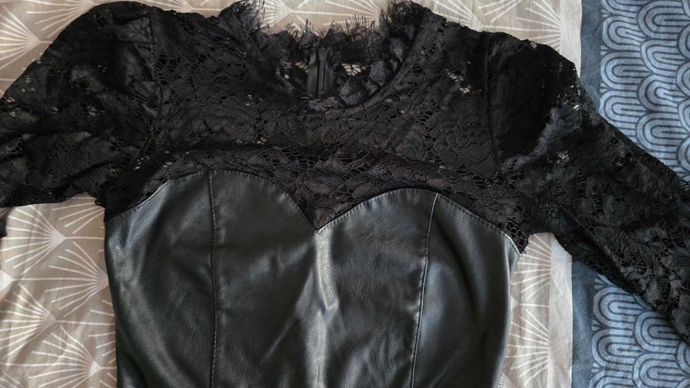 Черна кожена рокля