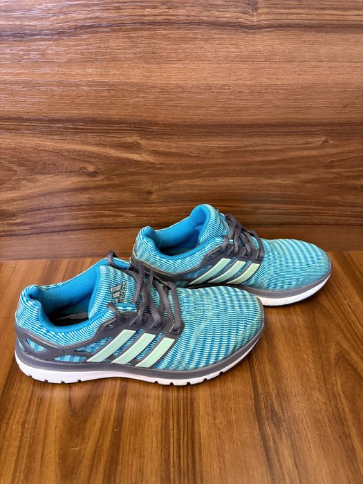 Женские кроссовки adidas! Оригинал !