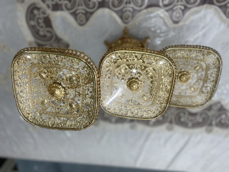 2 Конфетницы 2 штуки продам