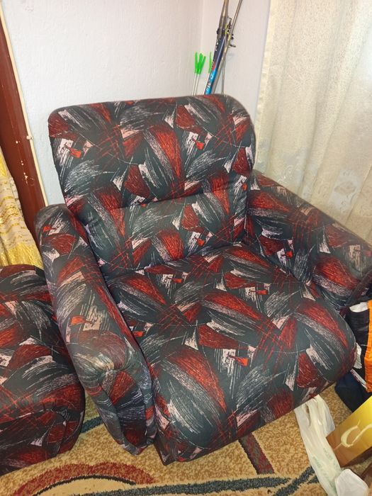 Холна гарнитура - разтегателен диван, два фотьойла и две таблетки