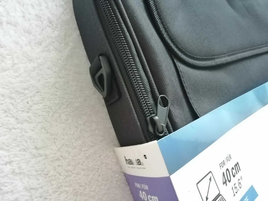 Нова чанта за лаптоп HAMA, 15.6"(40 cm), черен цвят.