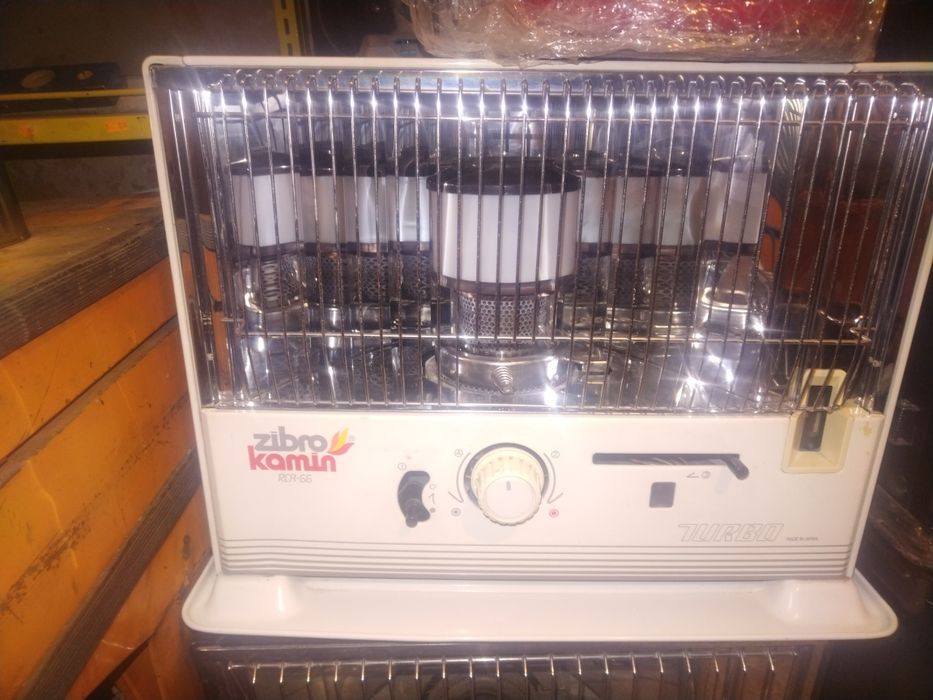 Отоплителна печка натечна ГАЗ, течен парафин, керосин
За отопление на