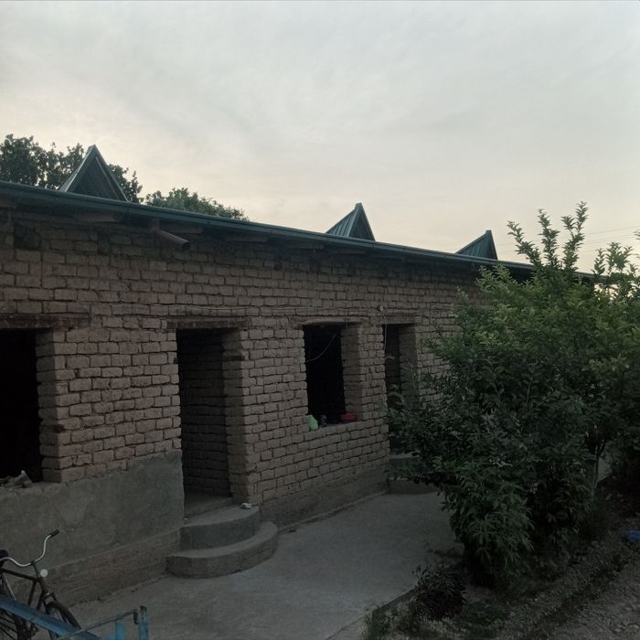 Uy Sotiladi Xovli Nurafshon