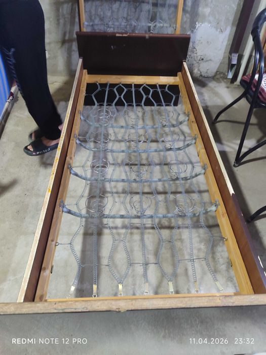 Односпальная кровать