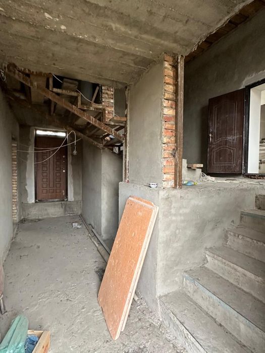 Продам дом, 3 этажа, элитный район