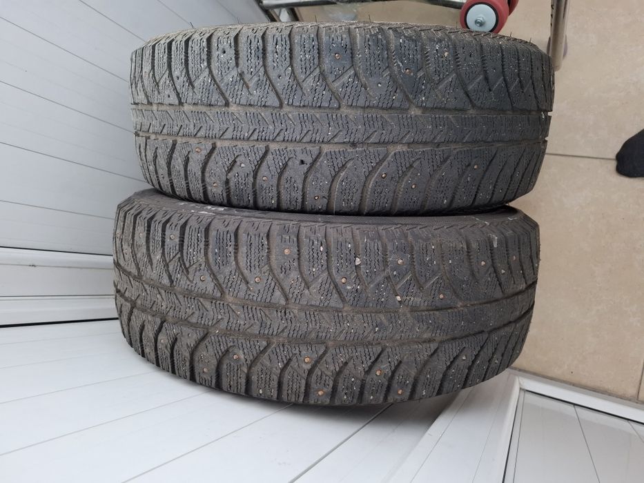 Продам зимние шины б/у