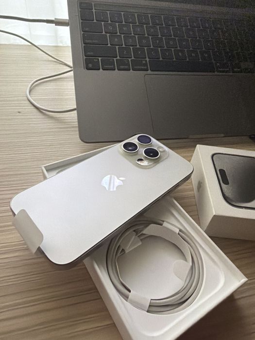 Vand iphone 15 pro nou, neactivat 512gb