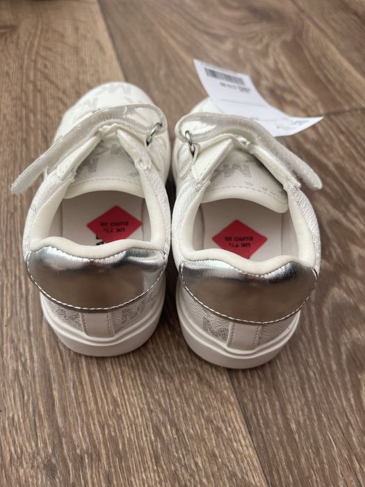 Маратонки и ботуши Adidas Nike Crocs Michael Kors Zara