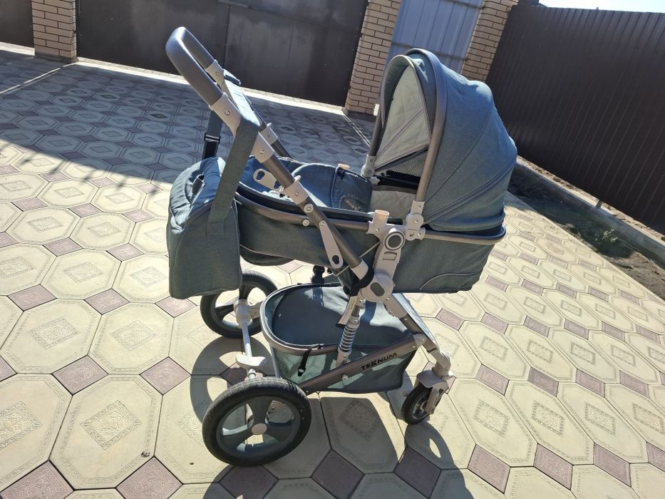 Коляска детская 90 000