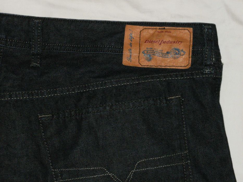 DIESEL оригинални нови мъжки дънки 40