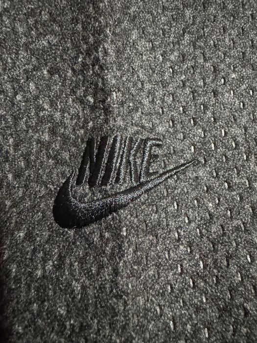 Nike Men's NWT Forward Tech Pack Therma-Fit.