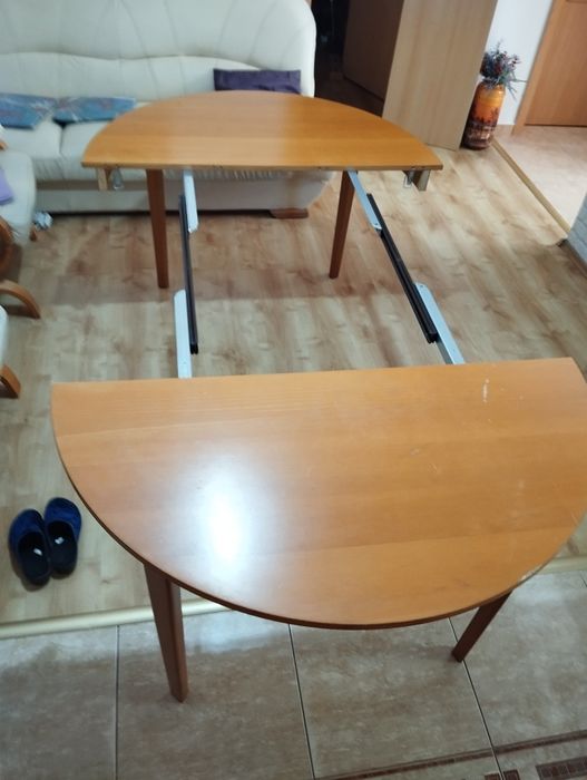 Vând masă de living-bucatarie