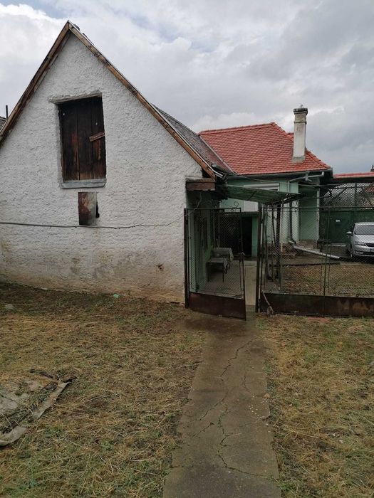 Vand casa in Miercurea Sibiului 3 camere aprox 100 mp