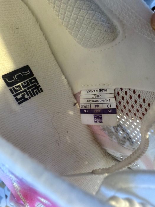 Продам кроссовки