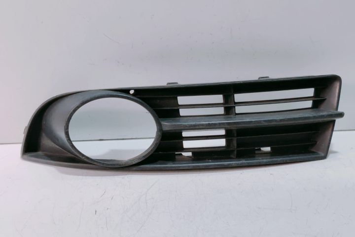 Grila proiector stanga 1T0853665A Volkswagen VW Touran prima generati