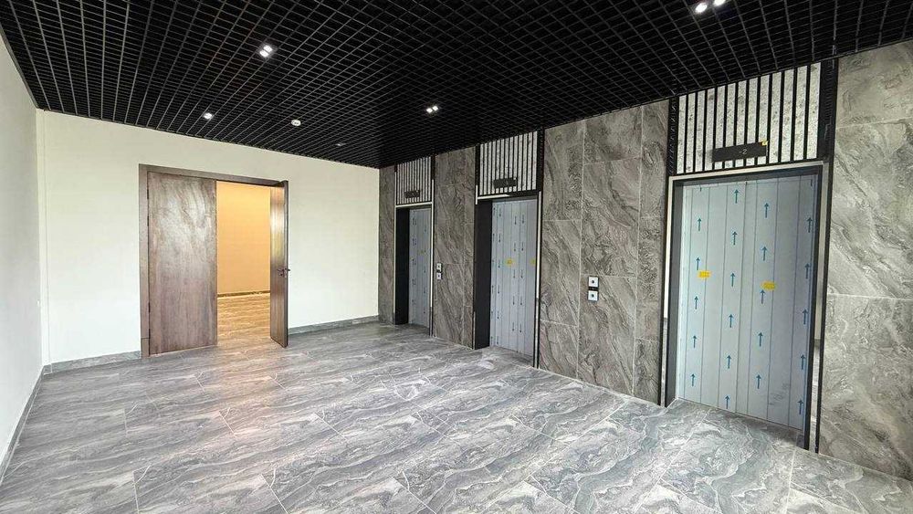 Большой офис в аренду (1057м2) в бизнес центре