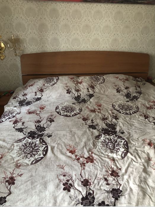 Продам Спальний гарнитур