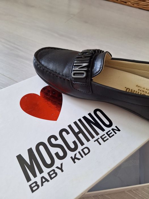 Продам лоферы MOSCHINO на девочку, р.32