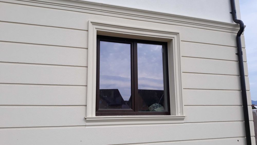 Decoratiuni fatade ncadramente, pervaze, coloane, panouri decorative.