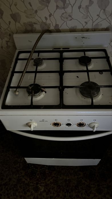 Продам газовую плиту