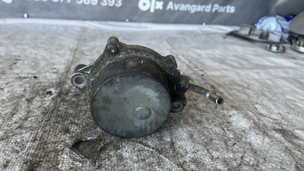 Peugeot 206 1.4 HDi вакуум помпа