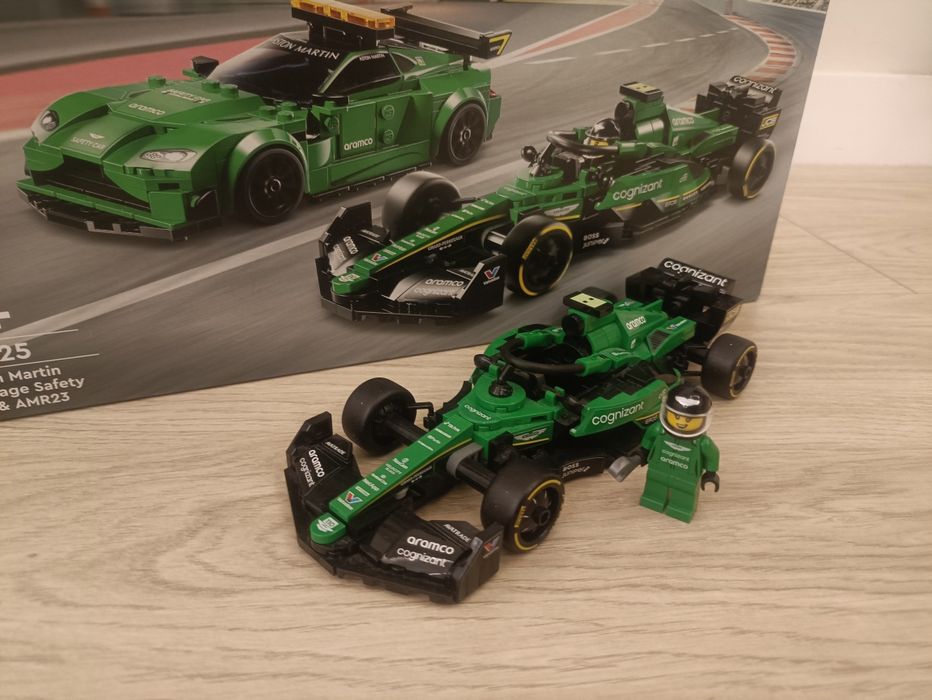 Lego F1 Cognizant Aramco