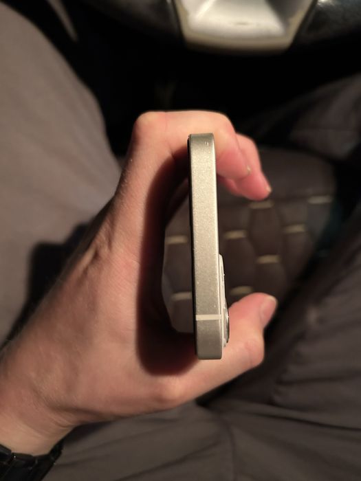 Продам iphone 13